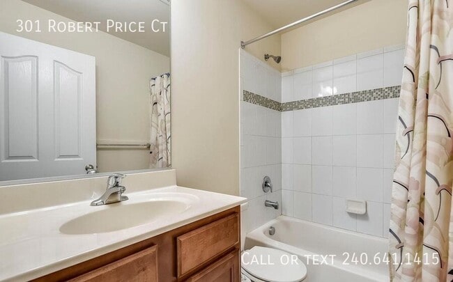 Building Photo - 301 Robert Price Ct