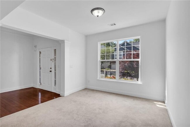 Building Photo - 5480 Beaver Ridge Dr