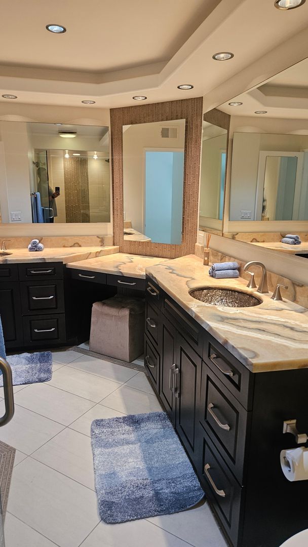 Building Photo - VALLECITOS - LUXURIOUS BEACHFRONT CONDO AT LA JOLLA SHORES, STEPS FROM THE SAND!