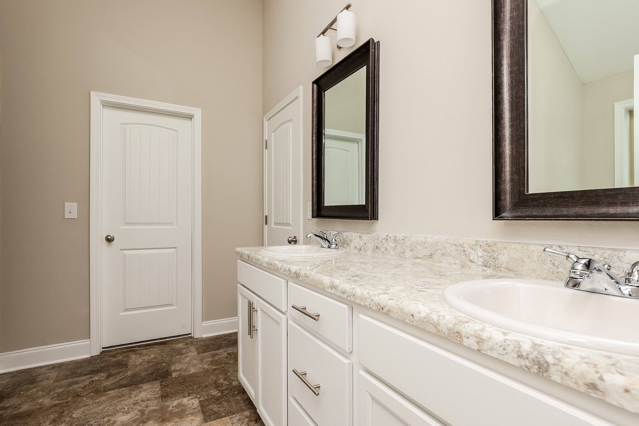 Building Photo - 1180 Black Oak Cir