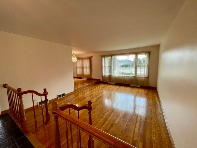 Building Photo - 7150 N Crawford Ave
