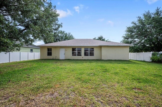 Building Photo - 4190 SW Utterback St