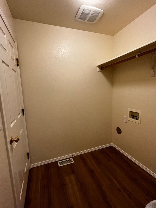 Building Photo - 11283 W Glen Ellyn Dr