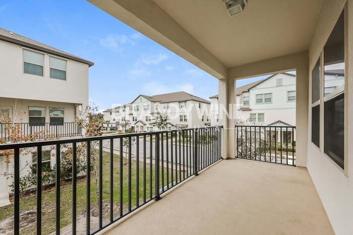 Building Photo - 8660 Castillian Way