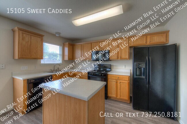 Building Photo - 15105 Sweet Caddies Dr