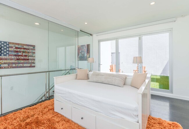 Bedroom 2 With Ocean Views - 5205 Ocean Front Walk