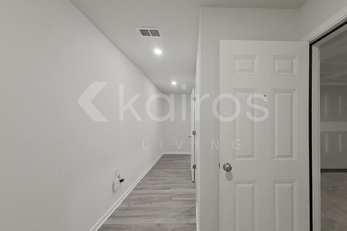 Building Photo - 310 Ironwood Ct