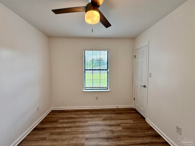 Building Photo - 1305 Heatherwood Cir