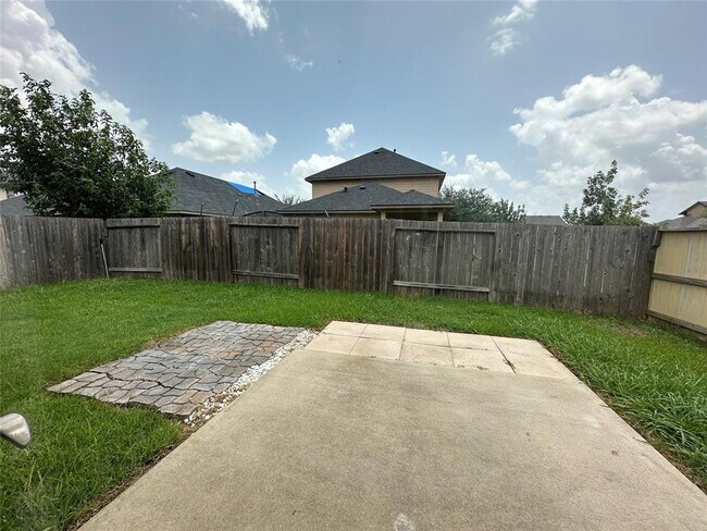 Building Photo - 12121 City Trek Ln