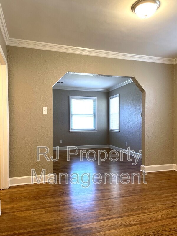Building Photo - 1598 Marianna St