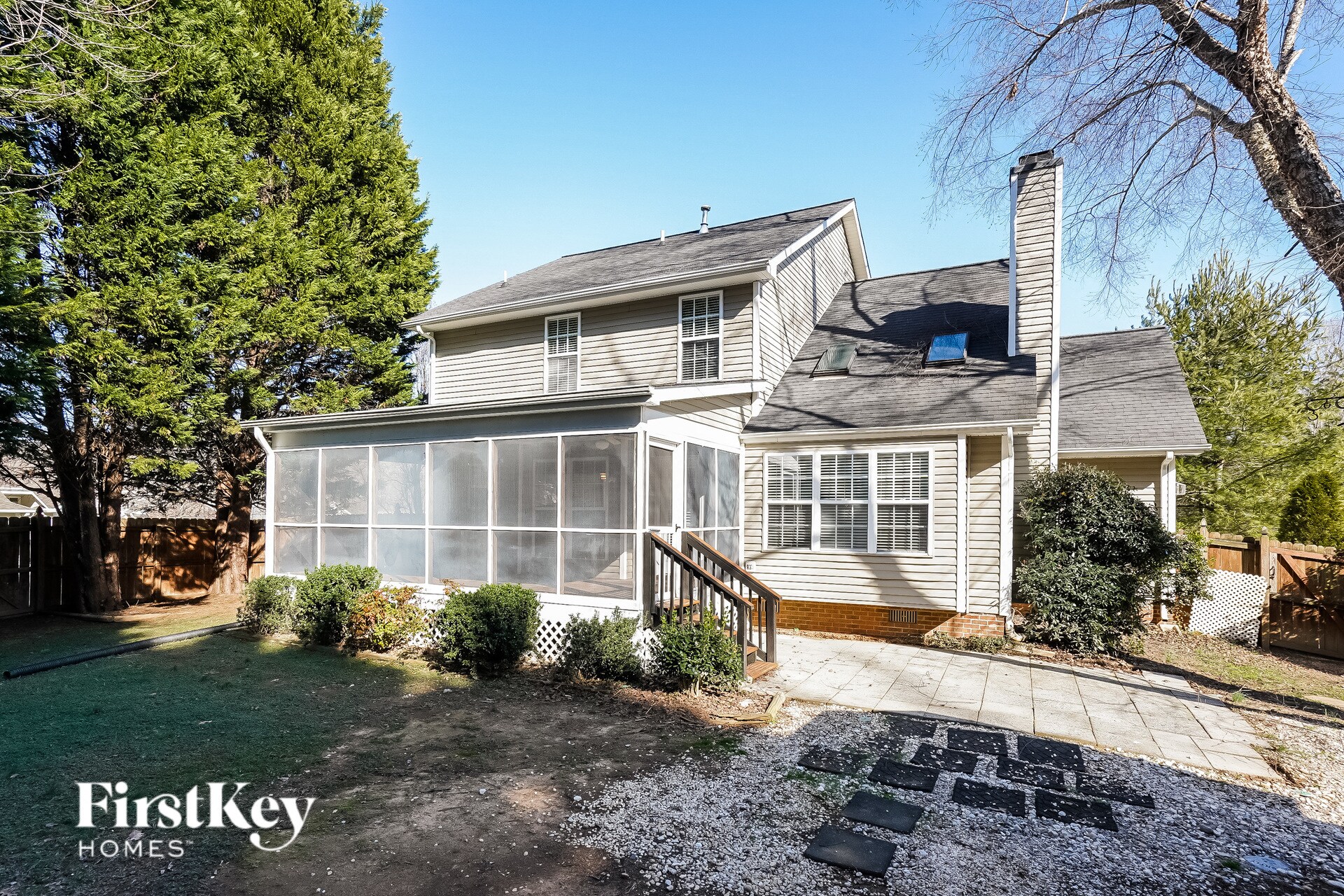 Building Photo - 3211 Bardwell Rd