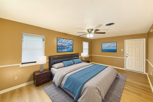 Building Photo - 822 Bandera Ln