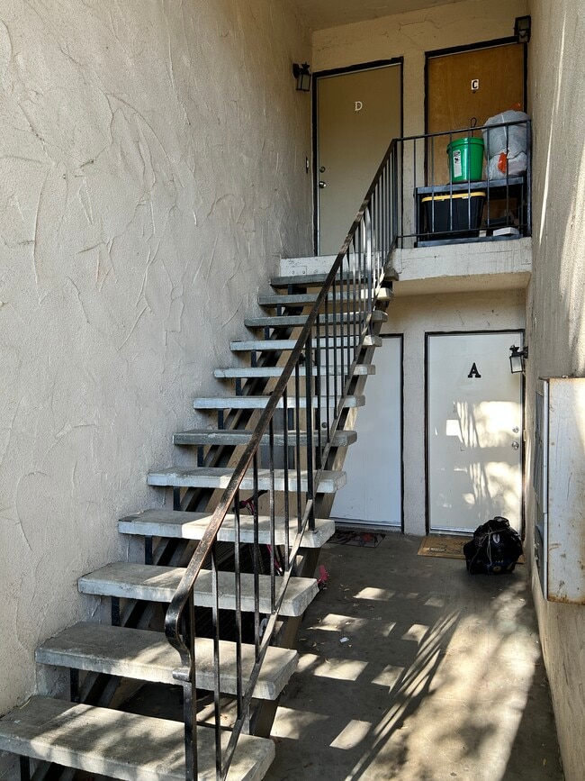 Building Photo - 1271 Murray Ave