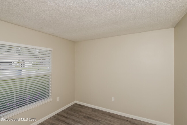 Building Photo - 486 Catalina Ave