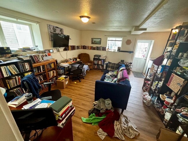 Building Photo - 621 S Jefferson St