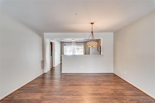 Building Photo - 28515 Carlton Way Dr