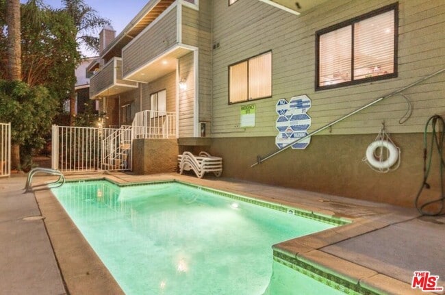 Building Photo - 5340 Wilkinson Ave