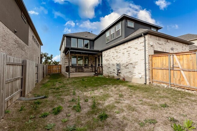 Building Photo - 2808 Stone Branch Dr