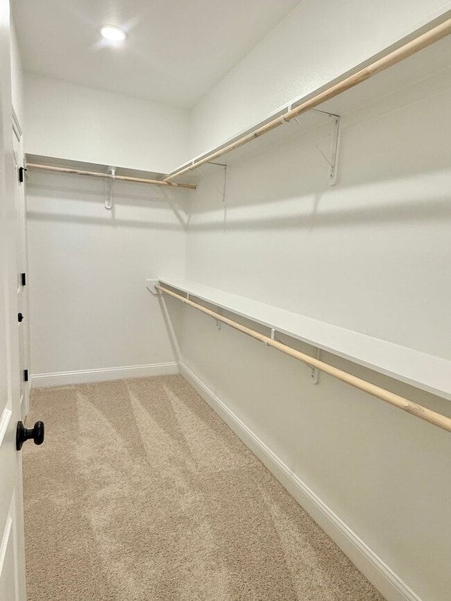 Building Photo - Home For Lease