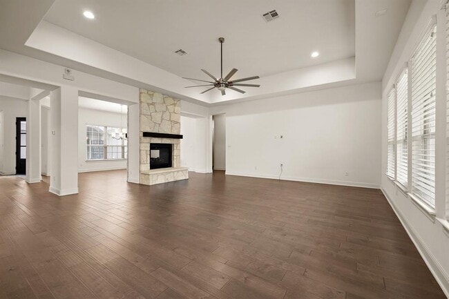 Building Photo - 4705 Napoli Shore Dr