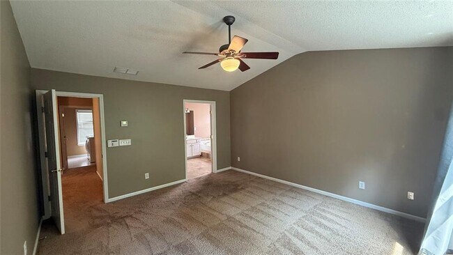 Building Photo - 2568 Alvecot Cir SE