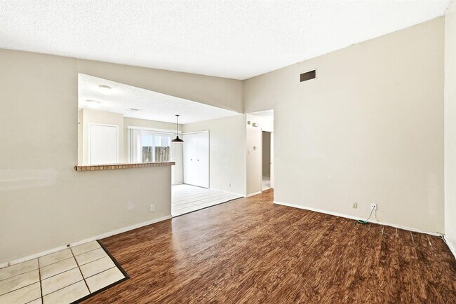Building Photo - 10604 Lanshire Dr