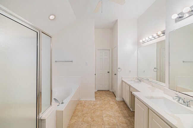 Building Photo - 87 N Veranda Ridge Dr