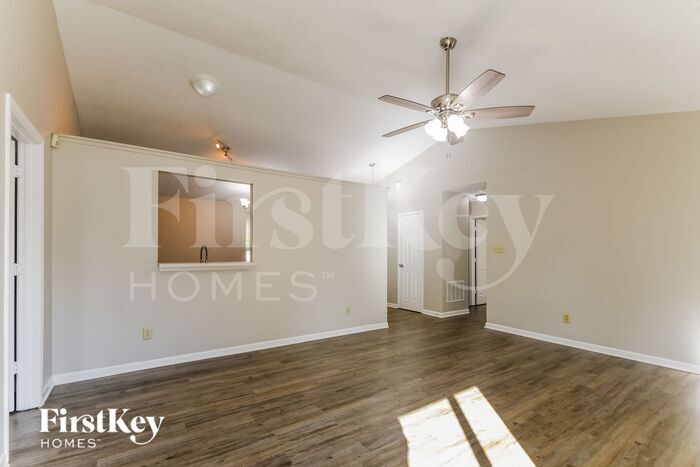 Building Photo - 20839 Summit Rd