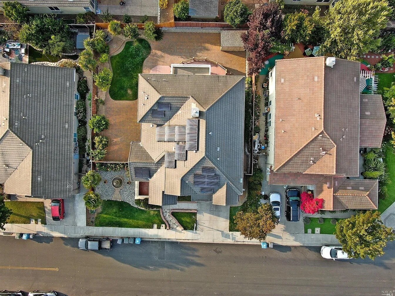 Building Photo - 332 Ring Neck St