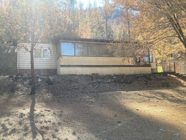 Building Photo - 680 Dutch Creek Rd