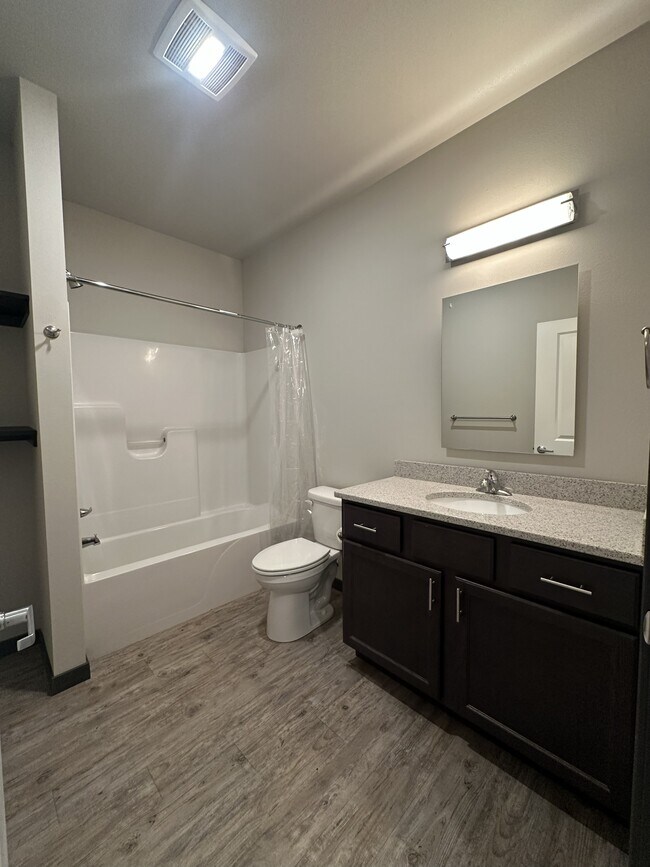 Building Photo - 950 Commercial St