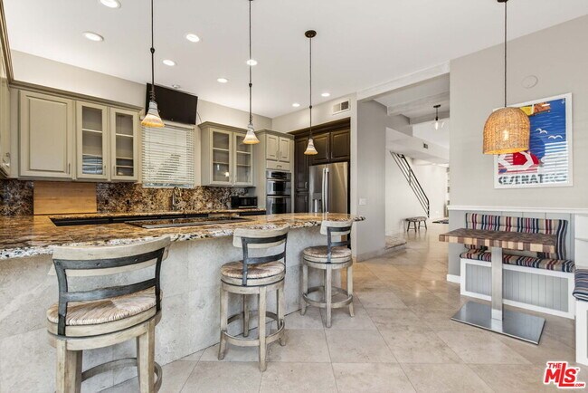 Building Photo - 30 Galleon St