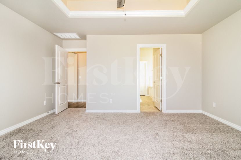 Building Photo - 18609 Austin Pl