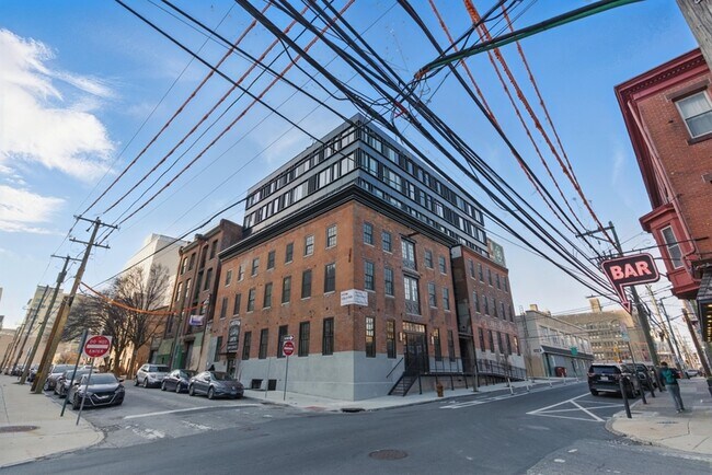 Building Photo - 500 N 13th St