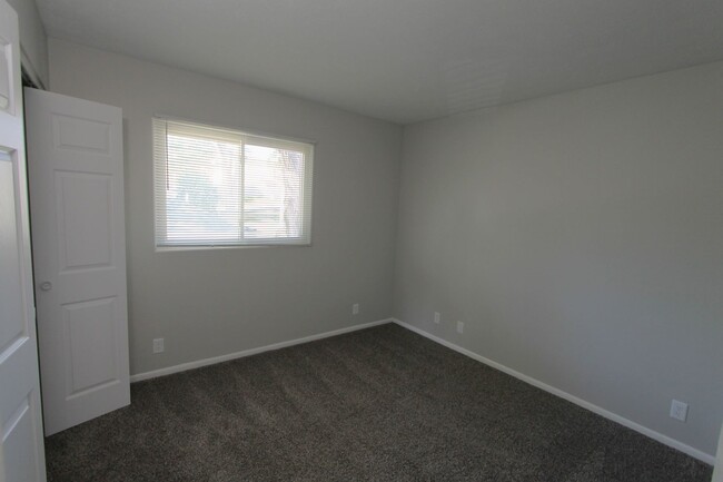 Building Photo - First Floor Two bedroom duplex with Garage...