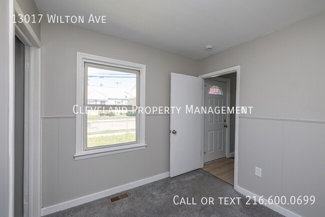 Building Photo - 13017 Wilton Ave