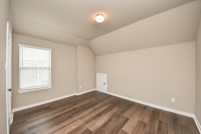 Building Photo - 6030 Rivercane Way