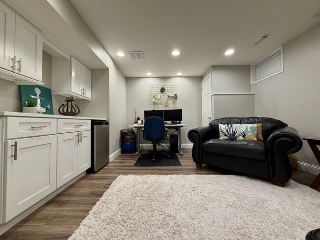 Building Photo - Stunning 3-Bedroom/2-Bathroom Townhouse in Perkasie! Available Mid July!