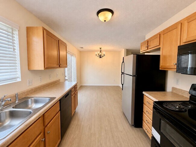 Building Photo - 1516 Destiny Dr