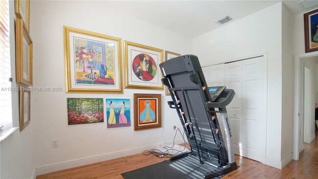 Building Photo - 928 SW 154th Path