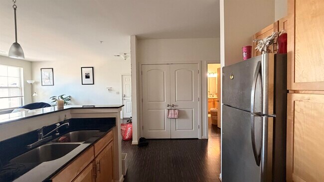Building Photo - 106 Community Way