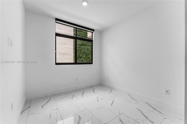 Building Photo - 1 Curtiss Pkwy