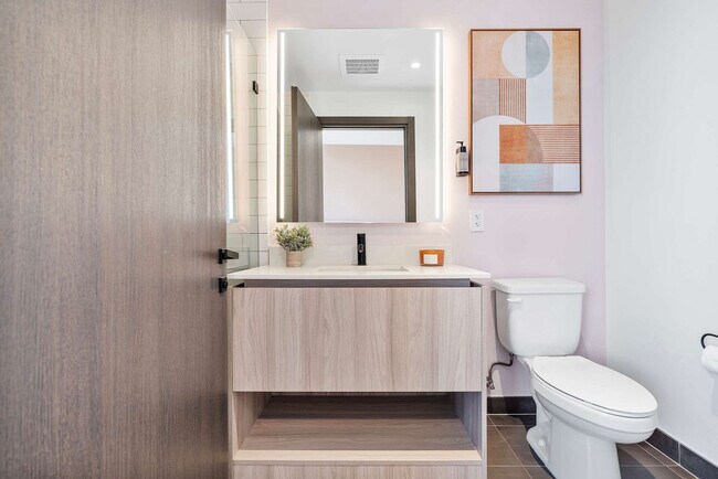 Building Photo - 398 NE 5th St