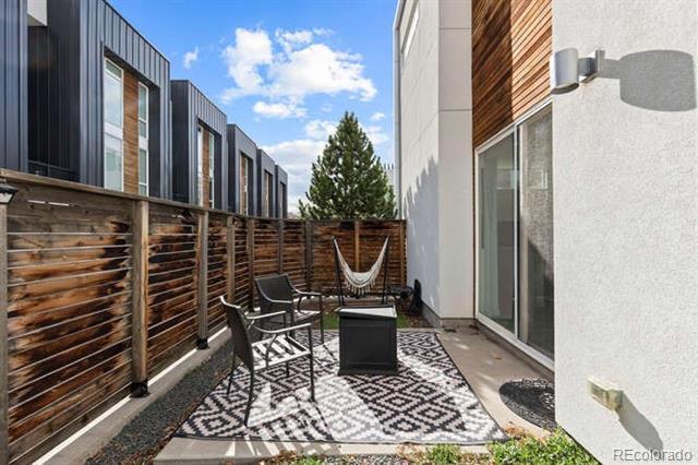 Building Photo - 1711 King St