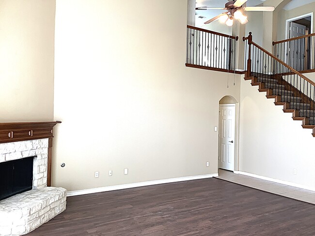 Building Photo - 107 Monticello Dr