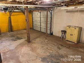 Building Photo - 2304 Cline St