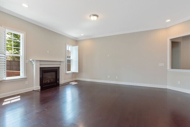 Building Photo - Beautiful Holly Springs Home