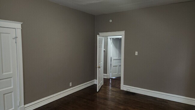 Building Photo - 3442 Virginia Ave