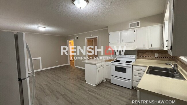 Building Photo - 3919 Dante Ave