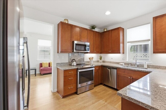 Building Photo - 166 Kahoma Village Loop